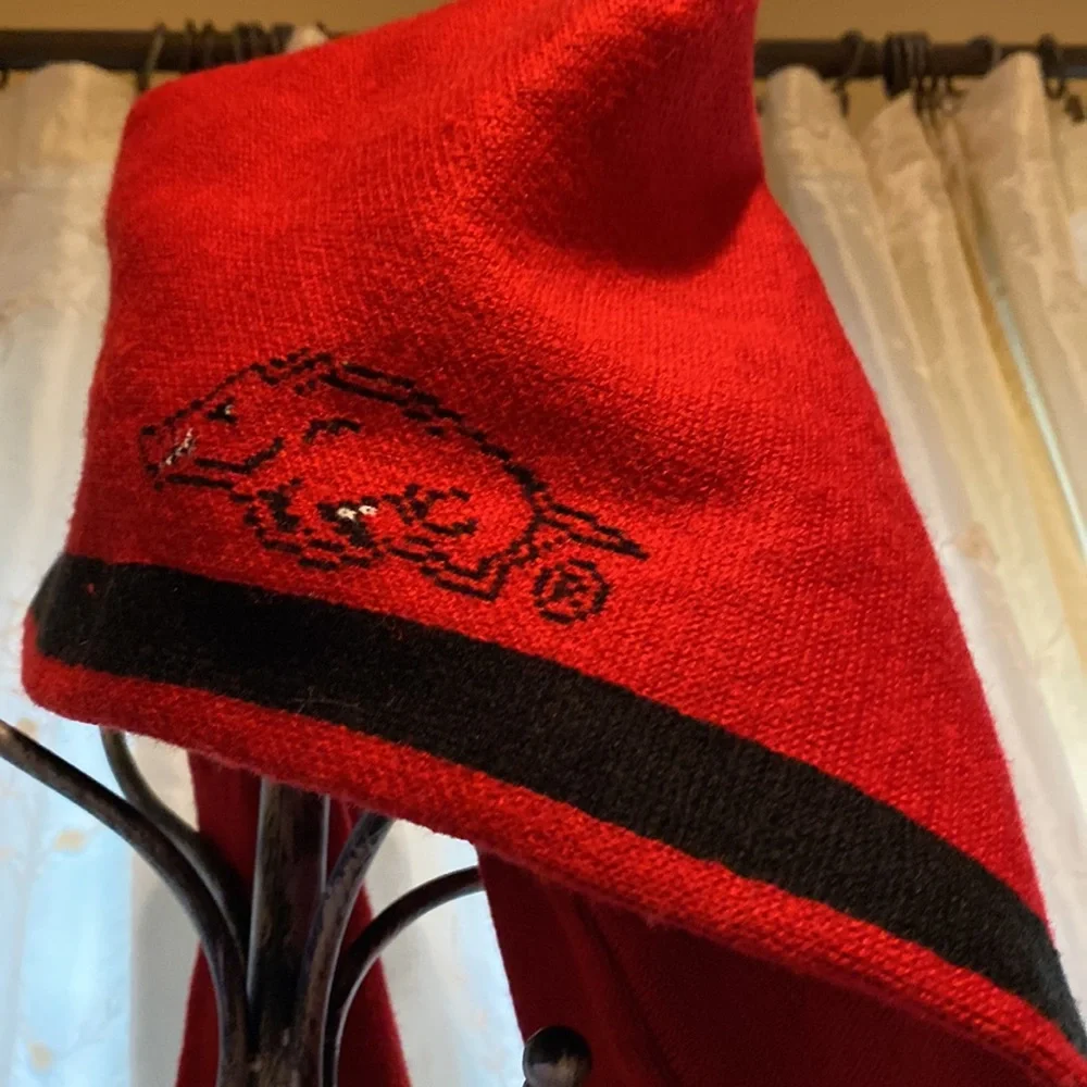 ~Forever Collectibles~ Arkansas Razorback Hooded Scarf with Pockets